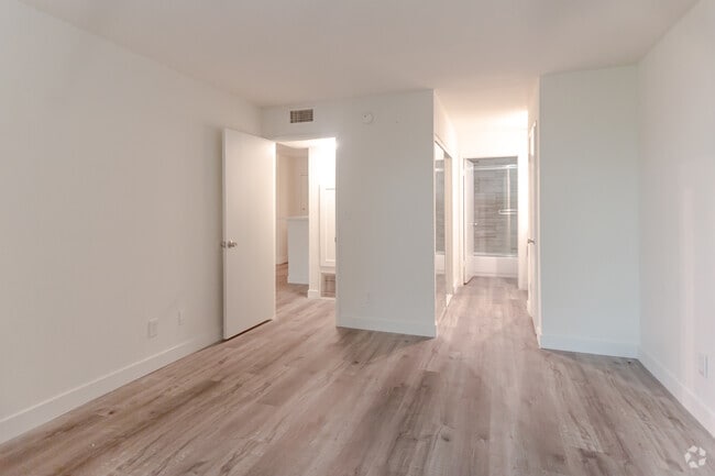1BR,1BA-800SF- Bedroom - Bakman Apartments