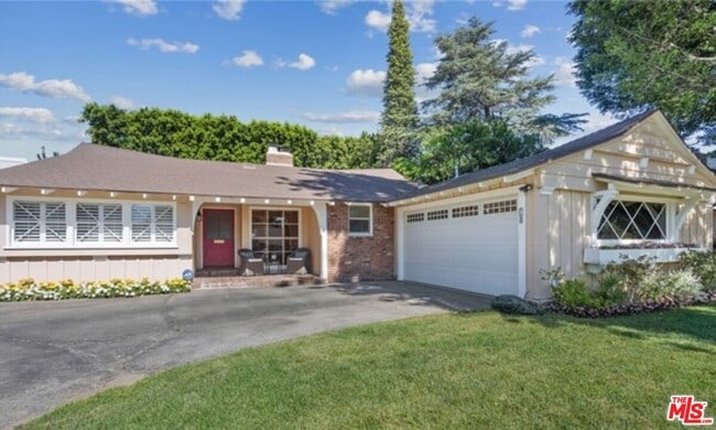 Photo - 6646 Mammoth Ave House