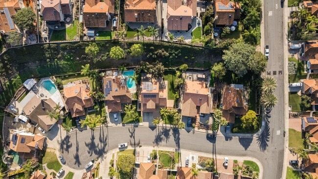 Photo - 1205 Cerca