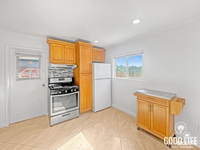 Photo - Fond Du Lac Ave Unit 4134