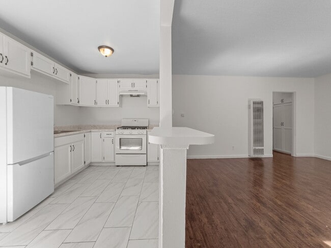 Photo - 4533 Pickford St Apartment Unit 02
