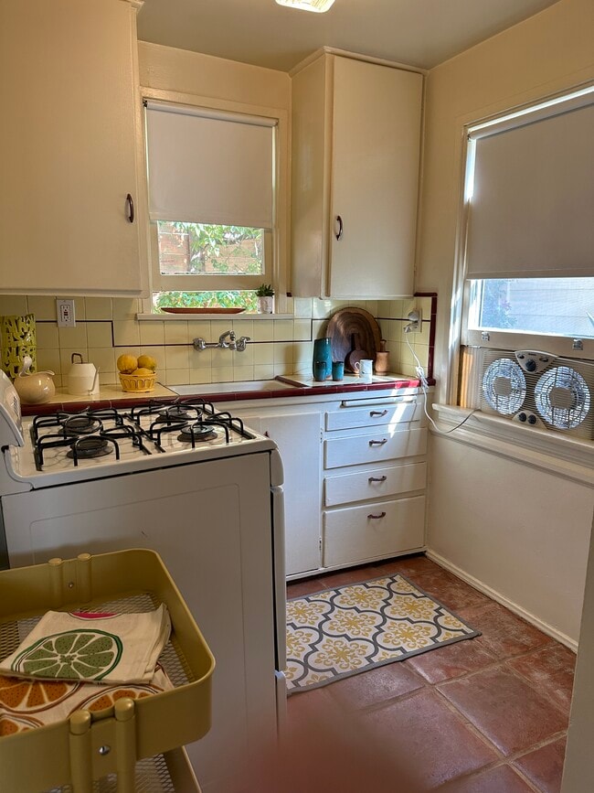 Kitchen facing Backyard - 810 N Las Palmas Ave Unit 812.5