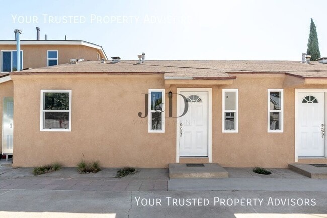 Building Photo - 4446-4448 G STREET-4448 Unit 4448