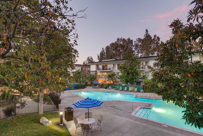 Photo - Avondale at Warner Center Apartments