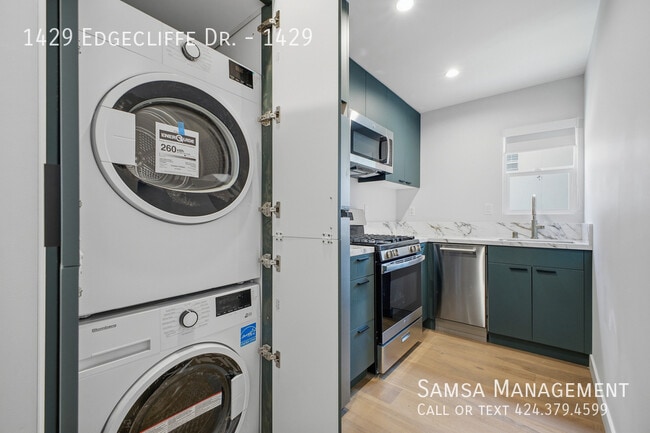 Building Photo - 1429 Edgecliffe Dr Unit 1429