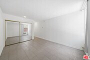 Photo - 425 S Kenmore Ave Unit 111
