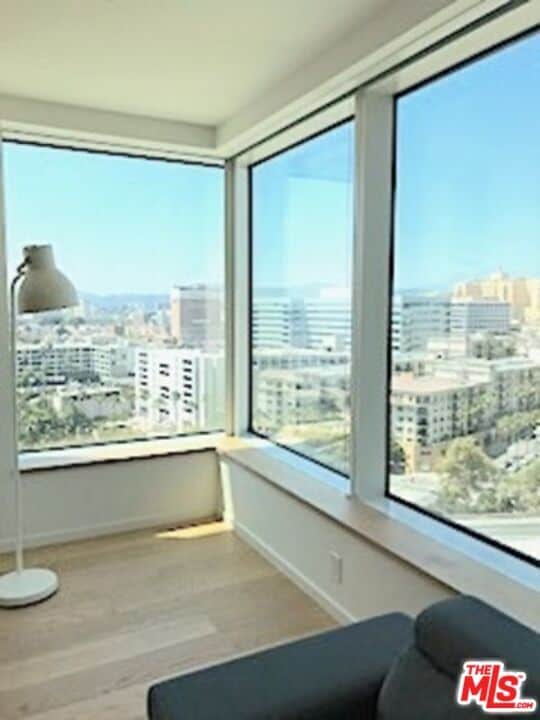 Building Photo - 889 Francisco St Unit 1708