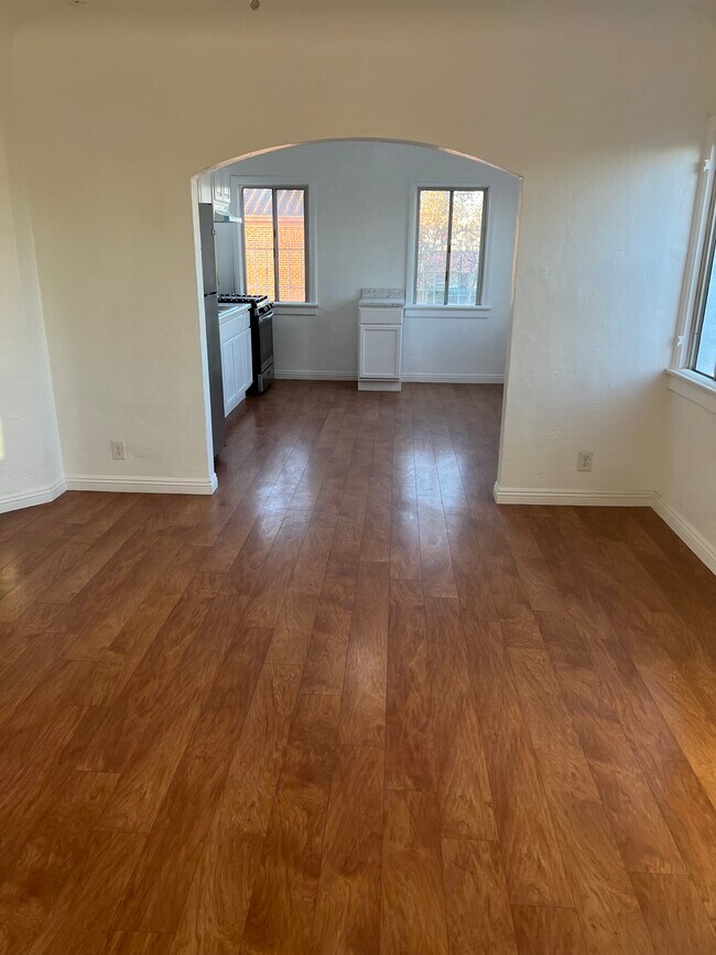 Photo - 6403 S Vermont Ave