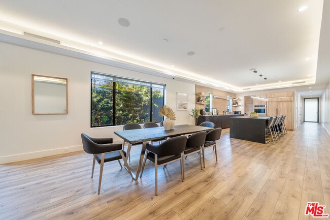 Photo - 1903 S Bedford St