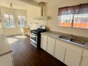 Kitchen - 330 W Bencamp St Unit A