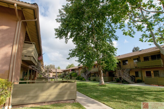 Charming Upgraded Condo in Escondido, pets... - Charming Upgraded Condo in Escondido, pets...