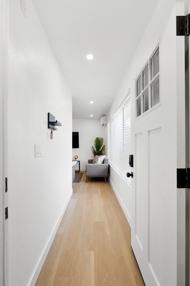 Photo - 58 Smith Ave