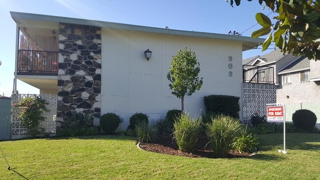 Photo - 909 S 2nd St Unit A