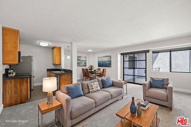 Photo - 10982 Roebling Ave Unit 464