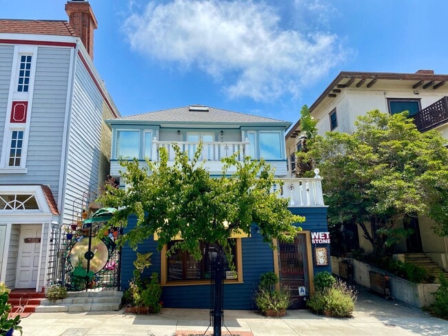 Photo - 1929-1929 Fourth Ave Unit C