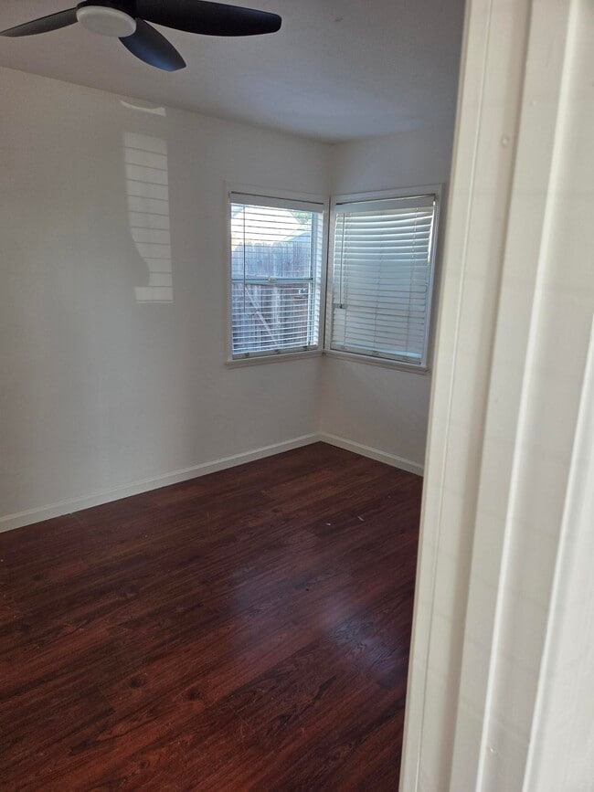 Photo - 4008 Rockwood St Unit Rockwood