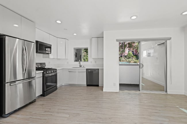 Photo - 249 S Coronado St Unit 6