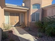 Photo - Large 3 bed 2.5 bath with pool and Gargae