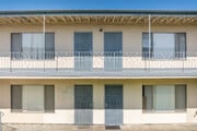 Beachside Apartments - Beachside Apartments