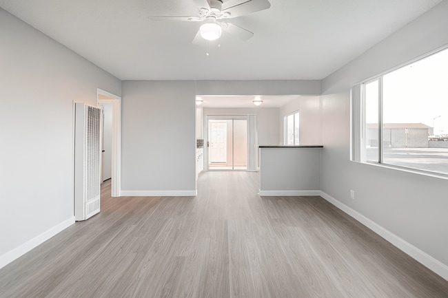 Photo - Riverside Ave Apts