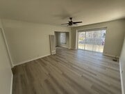Photo - Beautiful 2 Bedroom Belmont Shore Apartment for Rent - Garage Parking Included! Unit #A