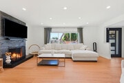 Photo - 4563 Hempstead St