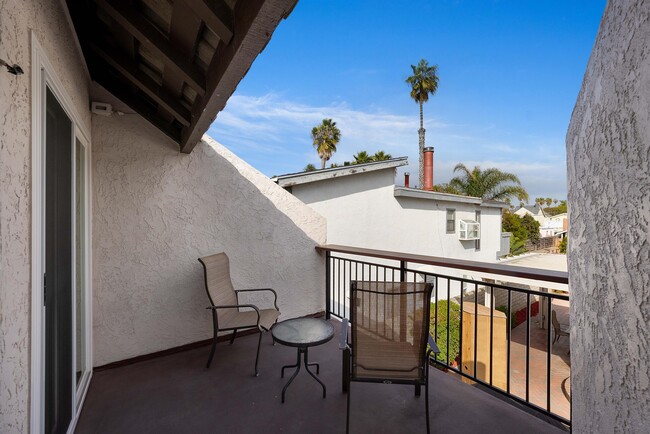 Photo - 4921 Long Branch Ave Townhome