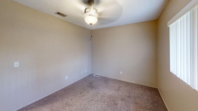 Photo - Yucaipa 2bedroom 1 bath apartment