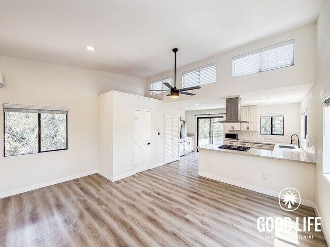 Photo - 3095 Boundary St