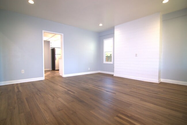 Photo - 8806 Haskell Ave