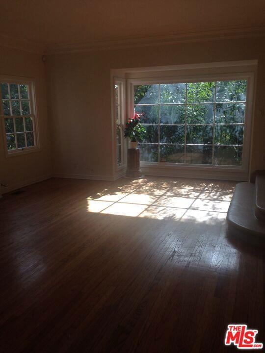 Photo - 9127 Phyllis St