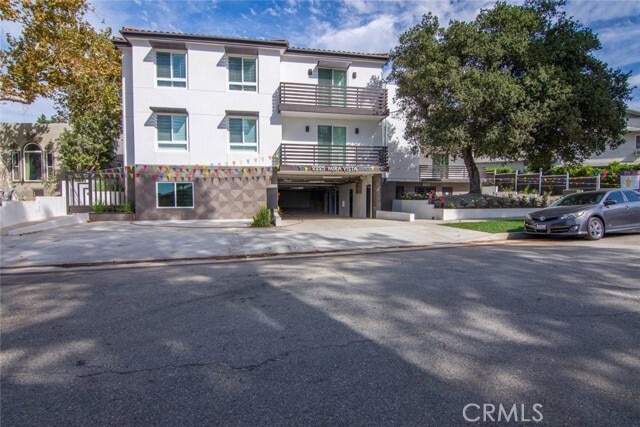 Building Photo - 2225 Mira Vista Ave Unit 104