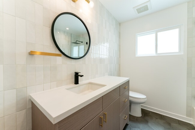 Photo - 1319 Havenhurst Dr