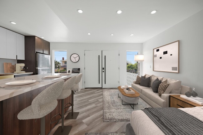 Photo - 6307 Elgin St.