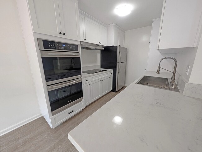 Photo - 118 S Wetherly Dr Unit 210