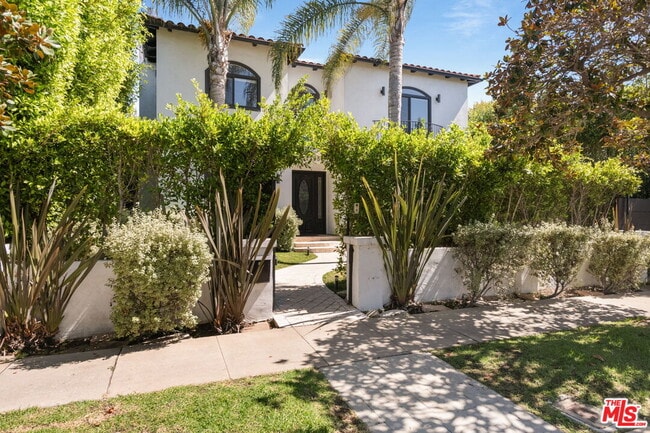 Photo - 2056 Kerwood Ave