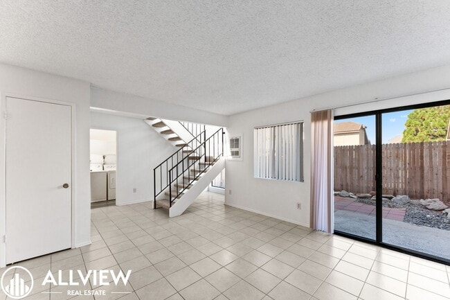 Photo - 16611 Jib Cir Unit 2