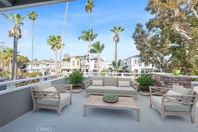 Photo - 411 Goldenrod Ave Townhome