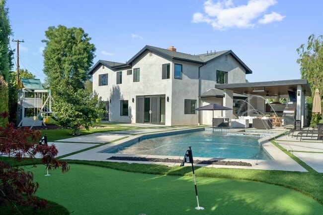 Photo - 11951 Gladstone Dr