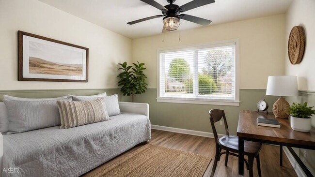 Photo - 14424 Seaforth Ave