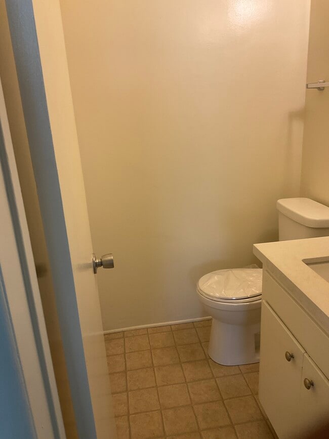 Photo - 12520 Oxford Ave Unit B