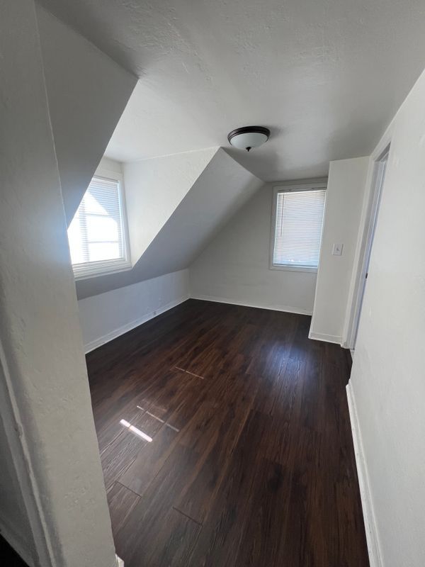 Photo - 1131 E Whiting Ave Apartment