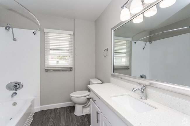 1BR, 1BA - 672 SF - Nola 624