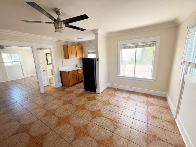 Photo - 744 Pine Ave Unit 7