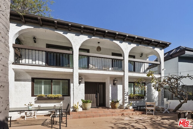 Photo - 745 Oxford Ave