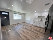 Photo - 7718 N Glenoaks Blvd