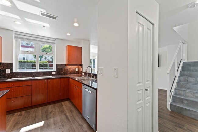 Photo - San Diego- Downtown- La Vita – Little Ital... Unit # 2