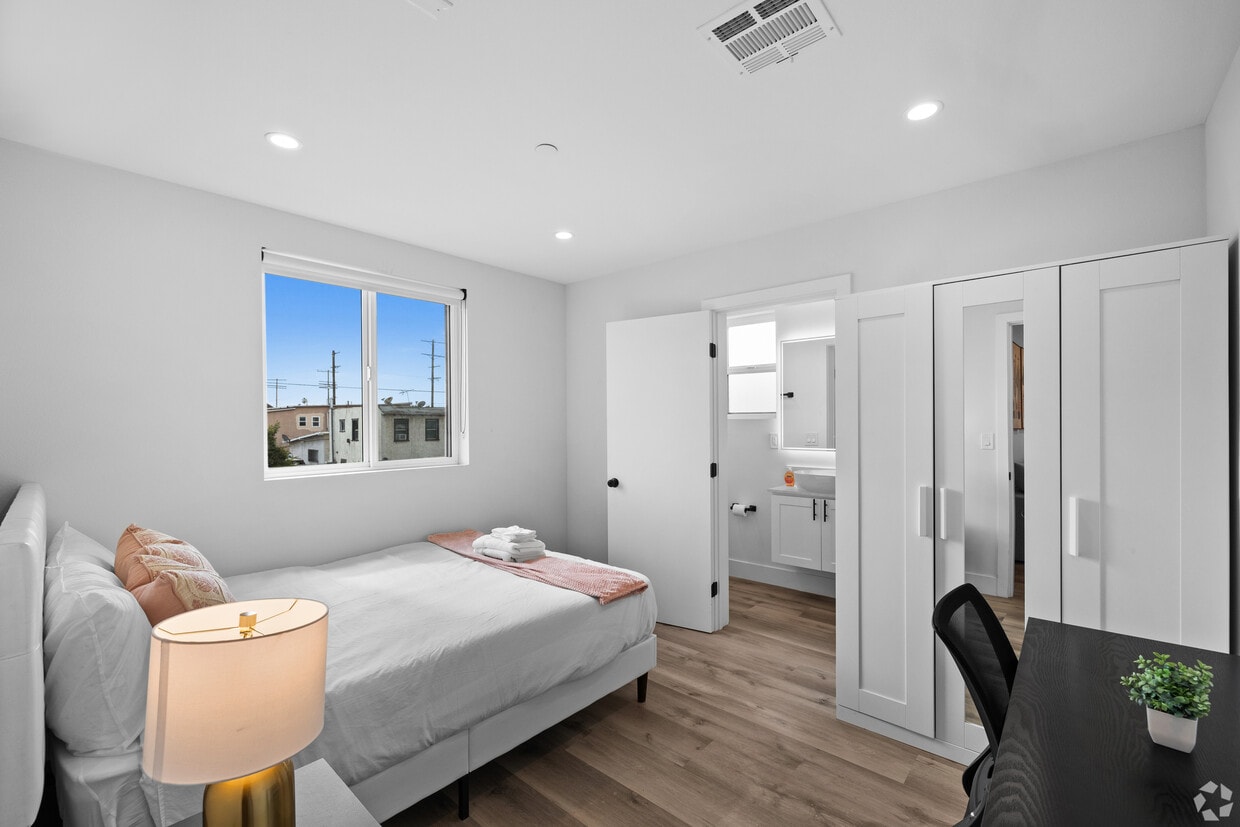 Floor Plan - Private Room at 1186 W 37th PL (DPS)