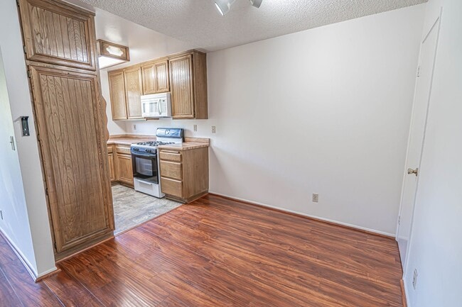 Photo - Canyon Oaks 2 Bedroom Rental Home in Canyo... Unit 303