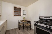 Dinette. - 1931 33rd St